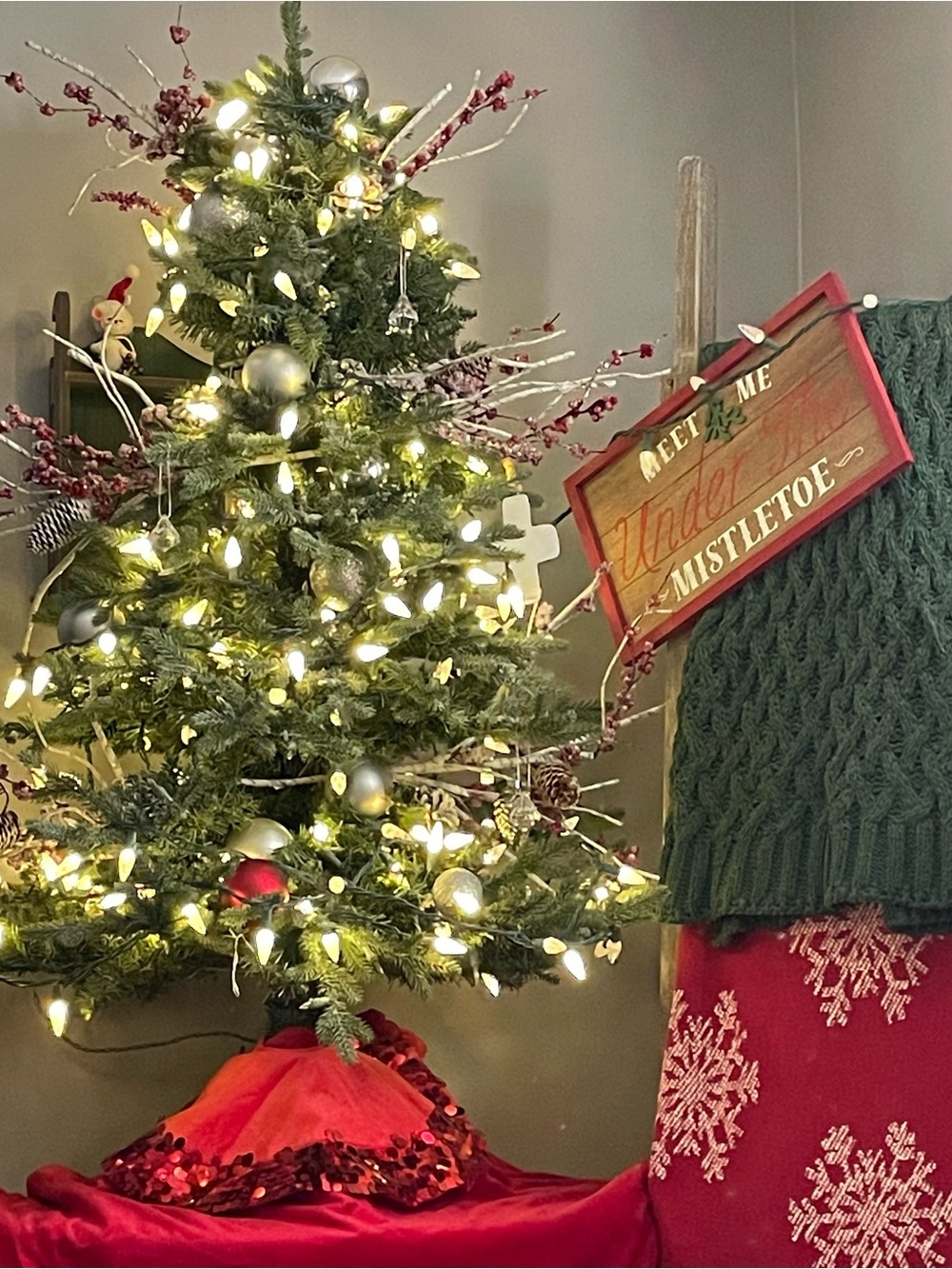 Holiday 'Under the Mistletoe' Red Wooden Sign - Festive Home Holiday Decor